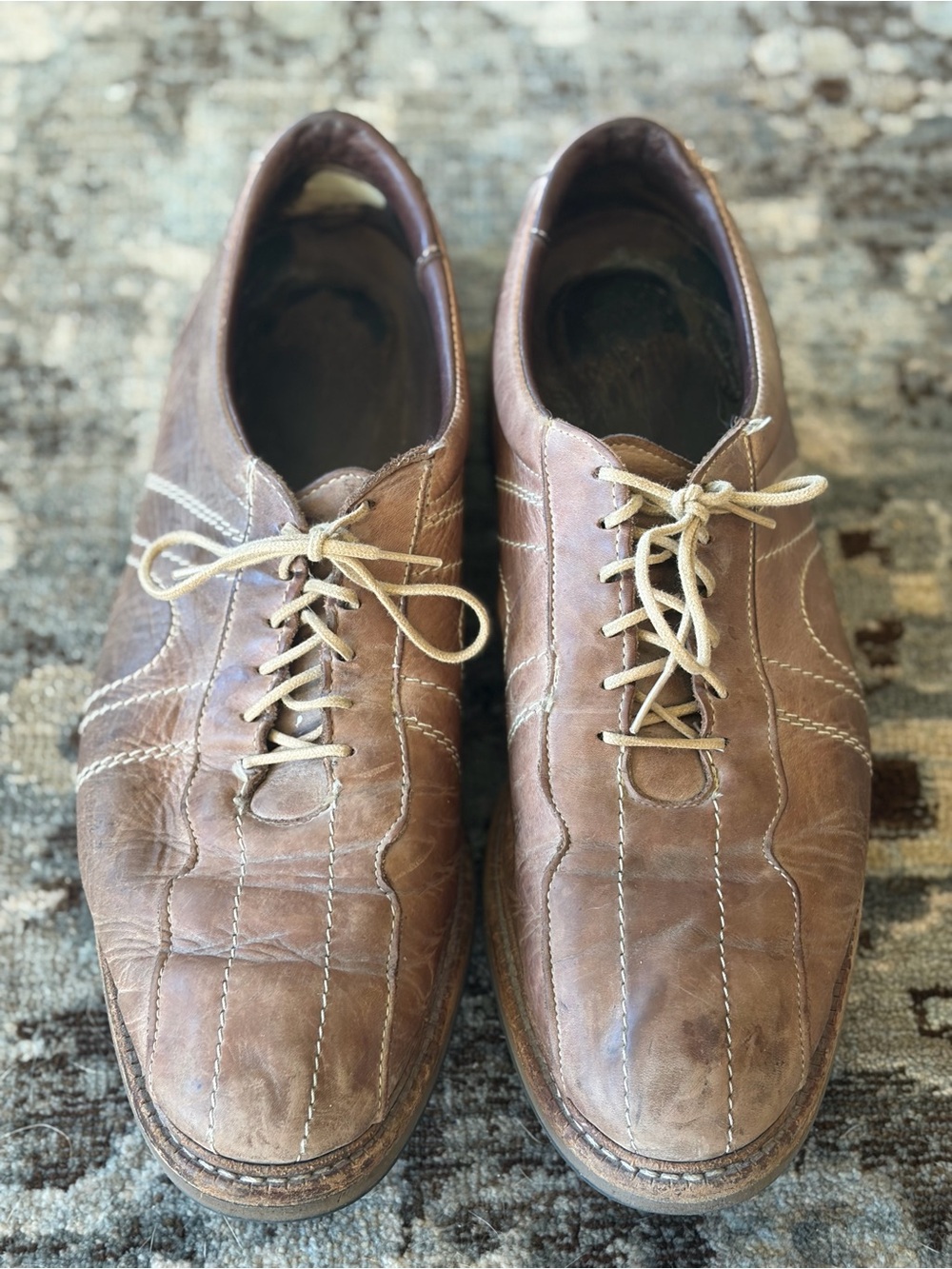 Allen Edmonds Brown Leather Lace-Up Oxfords with Cream Laces